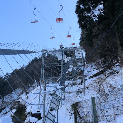 スノーパーク　リフト事故